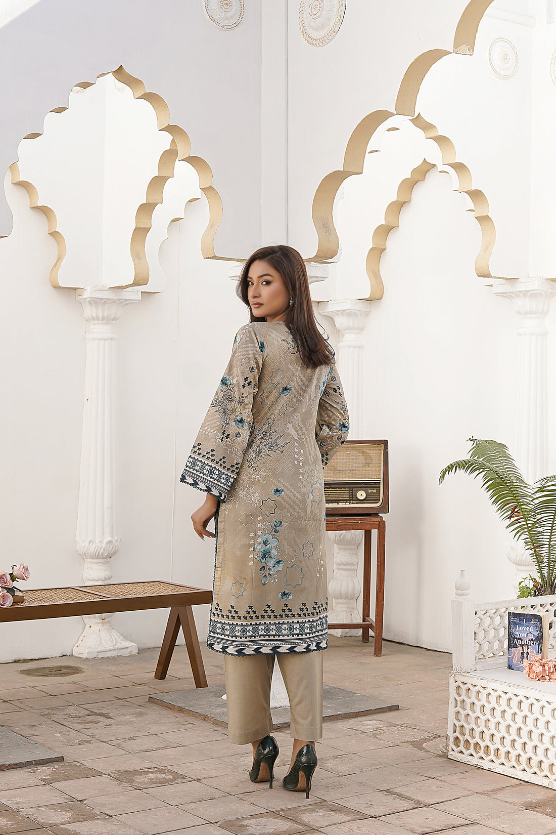 Ashna – Timeless Elegance in Every Thread