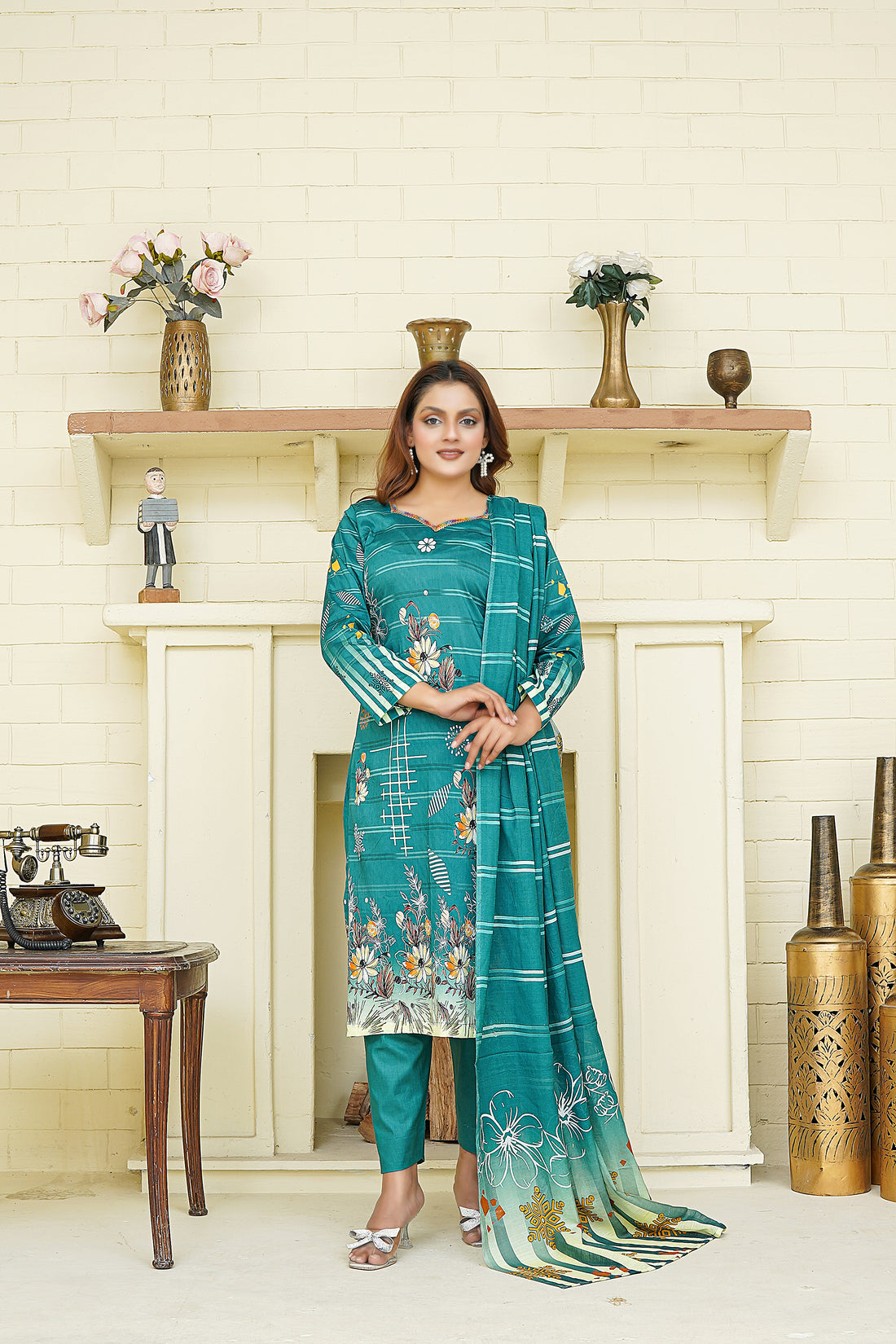 Unstitched 3 Piece - Printed Lawn Suit