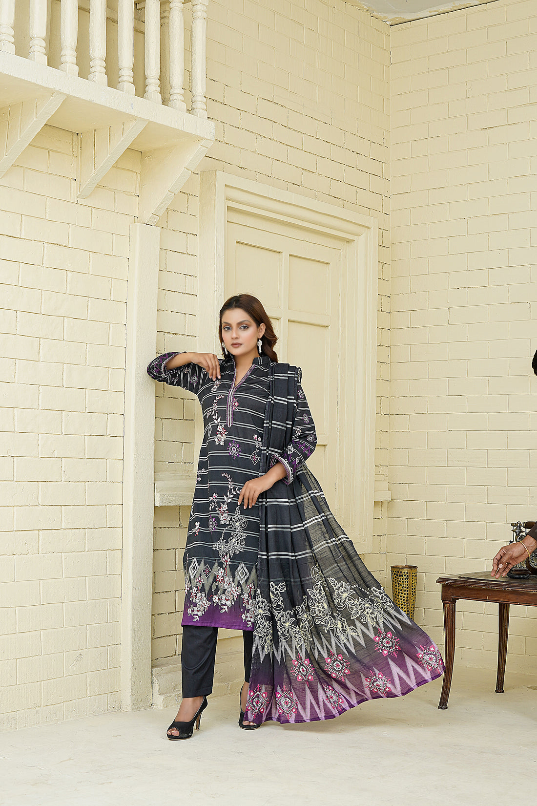 Unstitched 3 Piece - Printed Lawn Suit